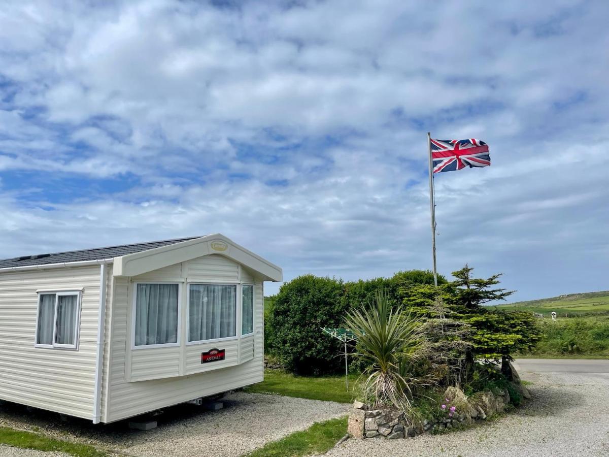 Roselands Caravan Park, Nr Lands End, Cornwall Сент-Джаст Екстер'єр фото