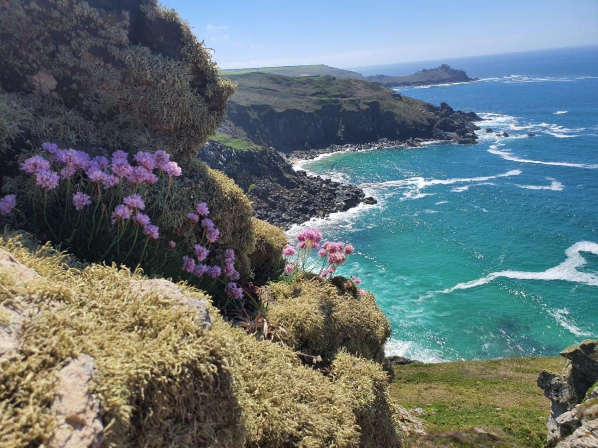 Roselands Caravan Park, Nr Lands End, Cornwall Сент-Джаст Екстер'єр фото