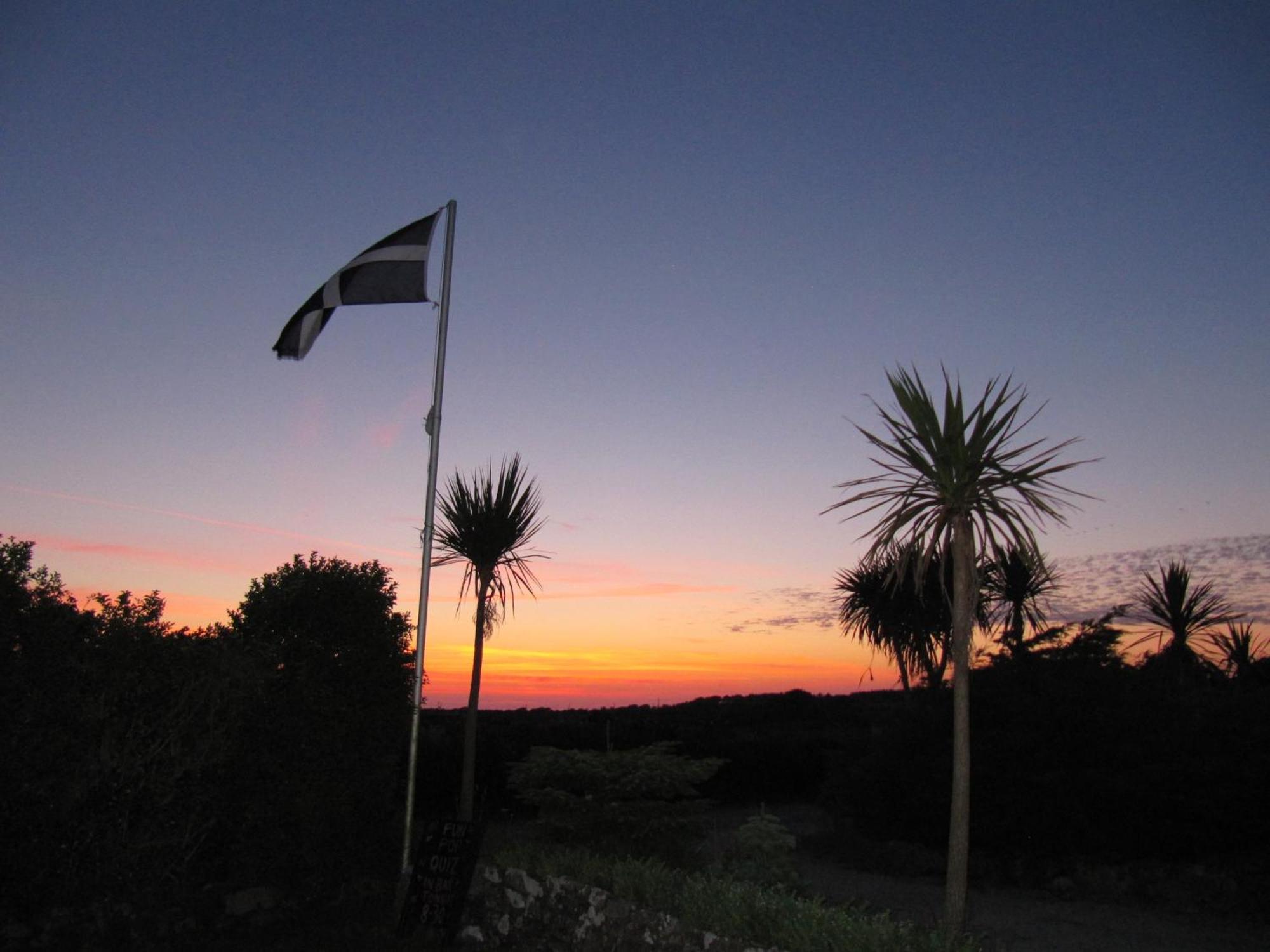 Roselands Caravan Park, Nr Lands End, Cornwall Сент-Джаст Екстер'єр фото