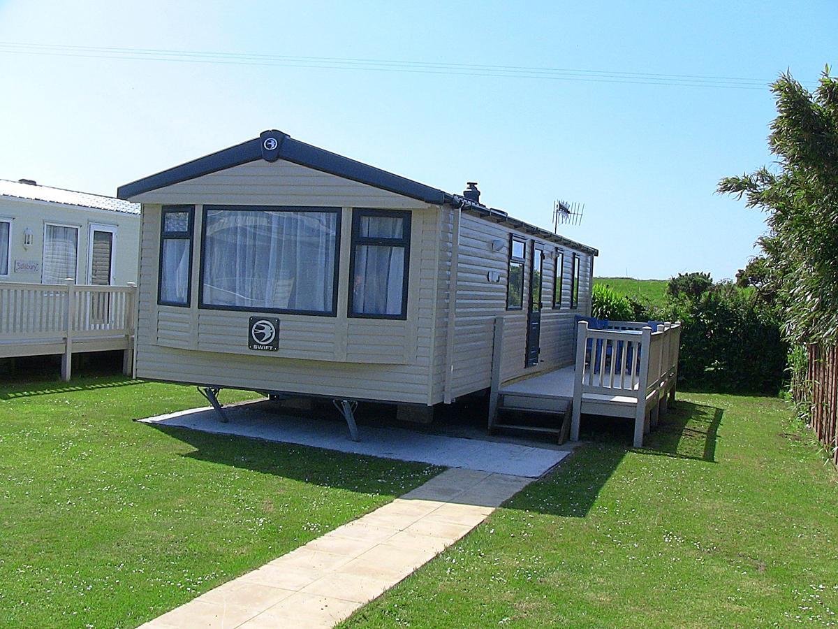 Roselands Caravan Park, Nr Lands End, Cornwall Сент-Джаст Екстер'єр фото